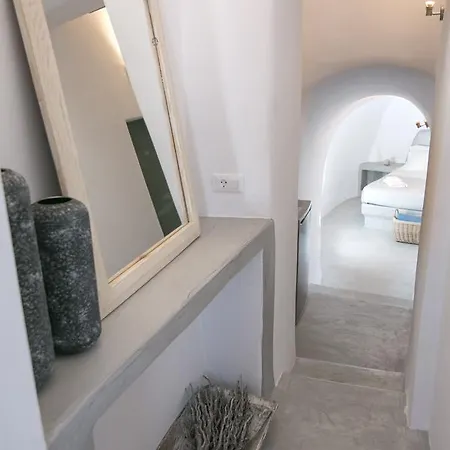 Hotel Omikron By Theodora Suites Oia (Santorini)