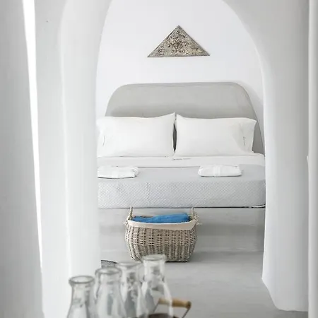 Omikron By Theodora Suites Hotel