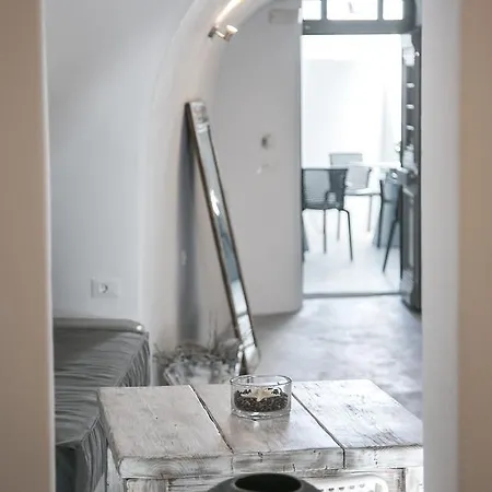 Hotel Omikron By Theodora Suites Oia (Santorini)