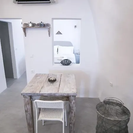 Hotel Omikron By Theodora Suites Oia (Santorini)